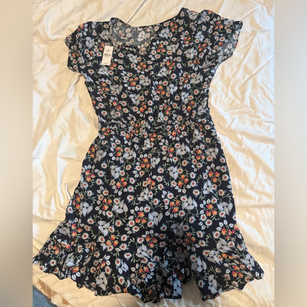 The loft brand dress size large, never worn